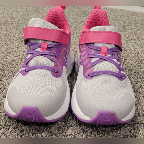 New Balance Rave Run V2 Gray Purple Shoes US size 4.5 (big kid) or womens 6 - Picture 8 of 10